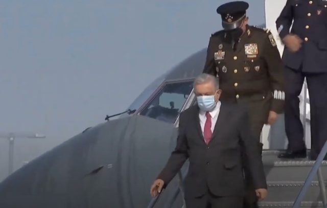 López Obrador inaugura el aeropuerto de Santa Lucía