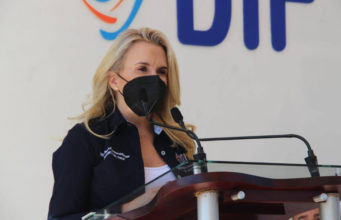 Trabaja DIF Huixquilucan por el cuidado de la niñez romina-contreras-reconocimiento