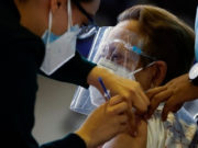 Edomex inicia jornada de vacunación múltiple en 32 municipios