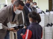 Julio César Serrano entrega más de 9 mil pares de zapatos a niños Julio César Serrano entrega más de 9 mil pares de zapatos a niños