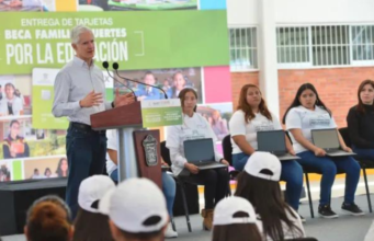 Gobernador Del Mazo promueve la culminación de estudios en el Estado de México