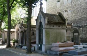 AMLO apoya repatriación de restos de Porfirio Díaz