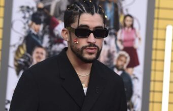 Bad Bunny incluido en libros de texto de preparatoria como ejemplo de reseña periodística