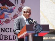 AMLO rechaza cierre de refinerías en el 86 aniversario de la Expropiación Petrolera