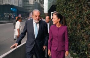 Claudia Sheinbaum acompaña a Moisés Selmán en premiación de Fundación Slim