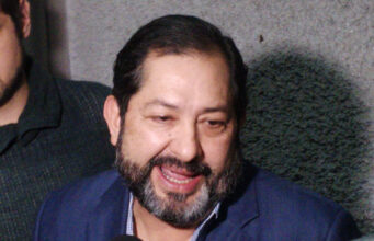 Reforma electoral en Edoméx aún en espera según Francisco Vázquez El líder de la JUCOPO en Edoméx, Francisco Vázquez, aclara que no hay propuesta formal de reforma electoral aún.