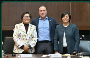 La Inteligencia Artificial en trámites públicos transforma la administración en México La reciente aprobación del uso de IA en trámites digitales promete revolucionar la eficiencia administrativa en México.