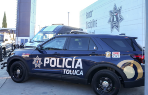 Toluca depura su policía con 26 bajas por irregularidades El alcalde Ricardo Moreno anunció la baja de 26 policías en Toluca por irregularidades, destacando la importancia de mantener una corporación limpia.