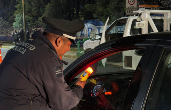 Operativo Conduce sin Alcohol en Toluca Previene Accidentes Viales El programa Conduce sin Alcohol de Toluca resultó en 55 conductores remitidos, mejorando la seguridad en las calles.