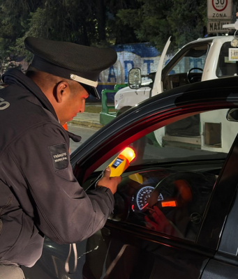 Operativo Conduce sin Alcohol en Toluca Previene Accidentes Viales El programa Conduce sin Alcohol de Toluca resultó en 55 conductores remitidos, mejorando la seguridad en las calles.