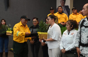 Ceremonia Honorífica para Brigadistas en el Día del Combatiente de Incendios Forestales Reconocen el sacrificio y valentía de brigadistas en el Día Internacional del Combatiente de Incendios Forestales.