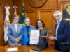 Martha Patricia Zarza recibe el Lauro a la Eficacia Femenina en Toluca La rectora de la UAEMéx, Martha Patricia Zarza, fue galardonada con el primer Lauro a la Eficacia Femenina.
