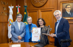 Martha Patricia Zarza recibe el Lauro a la Eficacia Femenina en Toluca La rectora de la UAEMéx, Martha Patricia Zarza, fue galardonada con el primer Lauro a la Eficacia Femenina.