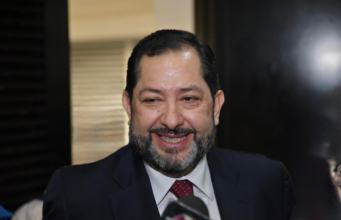 Francisco Vázquez se prepara para las elecciones de 2027 en México El político Francisco Vázquez afirma que está listo para competir en las elecciones municipales del 2027.