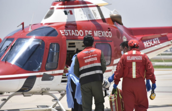 Grupo Relámpagos realiza traslado urgente de niño quemado al CENIAQ Grupo Relámpagos ofrece respuesta inmediata al traslado de un niño quemado al CENIAQ en coordinación con el Gobierno de Oaxaca.