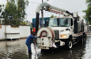 Atención urgente tras lluvias en Naucalpan durante la noche Las lluvias en Naucalpan dejaron afectaciones que fueron atendidas por la CAEM y Grupo Tláloc de manera oportuna.