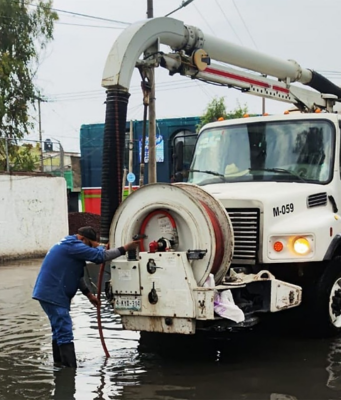 Atención urgente tras lluvias en Naucalpan durante la noche Las lluvias en Naucalpan dejaron afectaciones que fueron atendidas por la CAEM y Grupo Tláloc de manera oportuna.