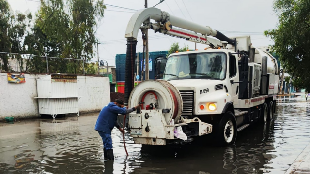 Las lluvias en Naucalpan dejaron afectaciones que fueron atendidas por la CAEM y Grupo Tláloc de manera oportuna.