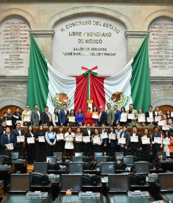 Ruth Salinas promueve la ciudadanía a través de la formación política juvenil Ruth Salinas destacó la importancia de la formación política en jóvenes para fortalecer la ciudadanía y las causas sociales.