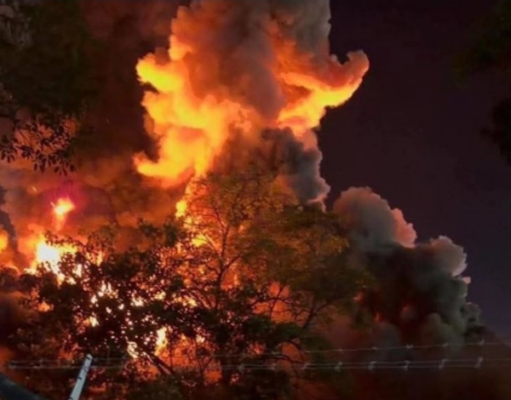 Tragedia en Tabasco: Controlan incendio y lamentan pérdidas humanas Un incendio en Tabasco deja cinco víctimas; las autoridades inician apoyo a familias damnificadas. Los detalles de la tragedia.