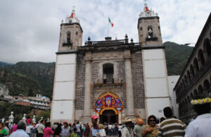 Accidente de peregrinos en Ocuilan deja varios lesionados Una camioneta que llevaba peregrinos a Chalma volcó en Ocuilan, dejando entre ocho y diez personas heridas.
