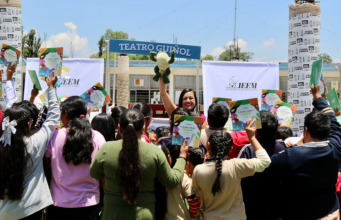 IEEM Fomenta Valores Democráticos en Niños de Lerma y Calimaya El IEEM presenta cuentos a través de teatro guiñol para enseñar valores democráticos a niños en Lerma y Calimaya.