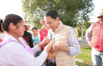 Mario Santana y su compromiso con la cultura en Villa Victoria Mario Santana fortalece su conexión con la comunidad a través de nuevas obras en Villa Victoria que impulsan la cultura local.