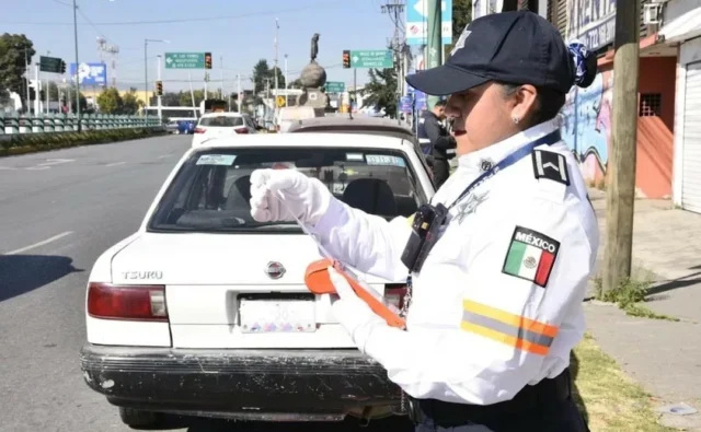 El uso del celular y el exceso de velocidad son las principales infracciones en el Edomex que generan sanciones.