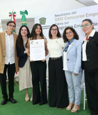 Patricia Zarza premia el talento auriverde en Emprende UAEMéx 365 La clausura de Emprende UAEMéx 365, encabezada por Patricia Zarza, celebra a los jóvenes talentos auriverdes en un evento inspirador.