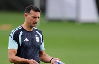 Scaloni transforma la rutina del plantel argentino tras el triunfo ante Jordania Después del triunfo contra Jordania, Scaloni redefine la rutina del plantel argentino para optimizar su rendimiento.