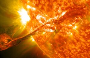 Fuerte llamarada solar de categoría X alerta a expertos en tecnología Una poderosa llamarada solar de categoría X ha encendido las alarmas entre especialistas en astronomía y tecnología.