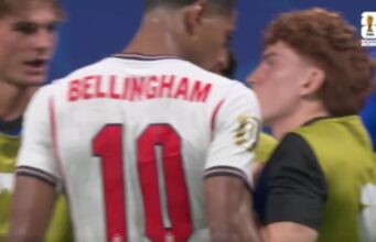 Jude Bellingham golpea a Valentín Barco tras victoria de Argentina en Mundial La victoria de Argentina sobre Inglaterra dejó un polémico momento entre Jude Bellingham y Valentín Barco que no puedes perderte.