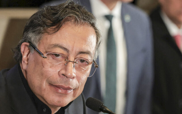Gustavo Petro presenta un portal con presuntas pruebas de fraude electoral relacionado con la elección presidencial en Colombia.