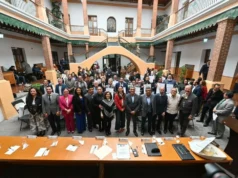 Martha Camacho reconoce labor de periodistas deportivos en México La periodista Martha Camacho destaca la importancia de la prensa deportiva en el Estado de México en un emotivo evento.