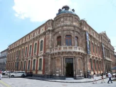 Gabriela de la Cruz Flores y el legado de la autonomía universitaria La visión de Gabriela de la Cruz Flores sobre la autonomía en la UNAM destaca la responsabilidad en la educación superior.