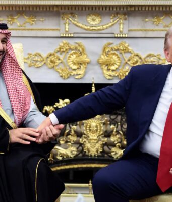 Estados Unidos y Arabia Saudita Sellan Acuerdo Nuclear en Medio de Tensión Regional El reciente acuerdo nuclear entre EE. UU. y Arabia Saudita podría redefinir las dinámicas en Oriente Medio y afectar a Irán.