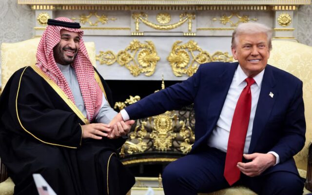El reciente acuerdo nuclear entre EE. UU. y Arabia Saudita podría redefinir las dinámicas en Oriente Medio y afectar a Irán.
