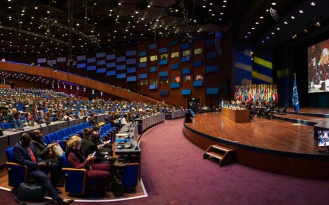 Venezuela anuncia su salida de la Corte Penal Internacional, señalando un sesgo institucional que afecta la justicia.