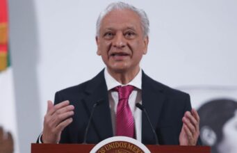 Exdirector de Pemex enfrenta prisión preventiva en Morelos Víctor 'N', exdirector de Pemex, fue impuesto con prisión preventiva justificada en el Estado de Morelos.