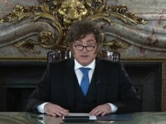 Milei impulsa soberanía argentina con base naval en Malvinas El Presidente Milei anuncia una base naval en Tierra del Fuego y medidas contra petroleras en Malvinas.