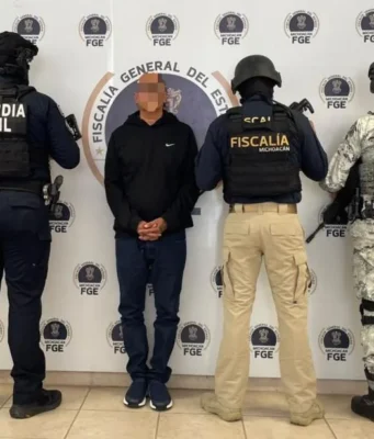 Cae en Morelia El Señor de la T, líder criminal de La Piedad Detienen a El Señor de la T en Morelia, un hecho que evidencia la lucha contra el crimen organizado en la región de La Piedad.