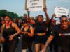 Crisis de feminicidios en Sudáfrica impacta a la sociedad y la cultura Sudáfrica enfrenta una alarmante ola de feminicidios que sacude a la sociedad y genera protestas masivas.