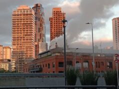 Fuego en restaurante de Puerto Madero provoca evacuación masiva Un incendio en un famoso restaurante de Puerto Madero llevó a la evacuación de 50 personas, dos requirieron atención médica.