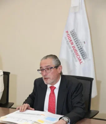 Retrasos en juzgados penales de Texcoco afectan la justicia regional Los retrasos en los juzgados penales de Texcoco afectan la justicia y generan preocupación en la comunidad.