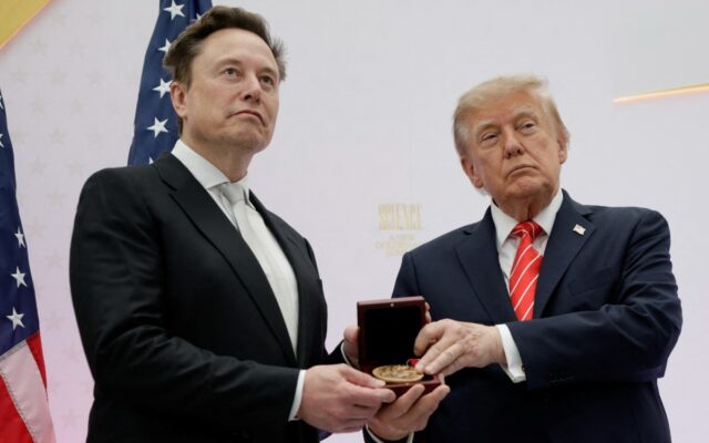El presidente Trump otorga la Medalla Nacional de la Ciencia a Elon Musk y otros líderes tecnológicos destacados.