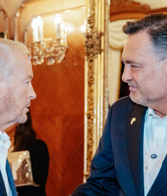 Gobierno de Querétaro y embajada de EE.UU. desatienden Ley de Seguridad Nacional Las autoridades en Querétaro enfrentan críticas por violar la Ley de Seguridad Nacional en colaboración con EE.UU.